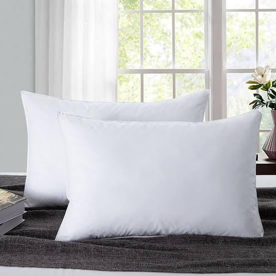 2 Pcs polyester filled pillows